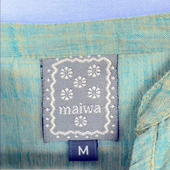 Elegant Olive V-Neck Blouse - Picture 4 of 10